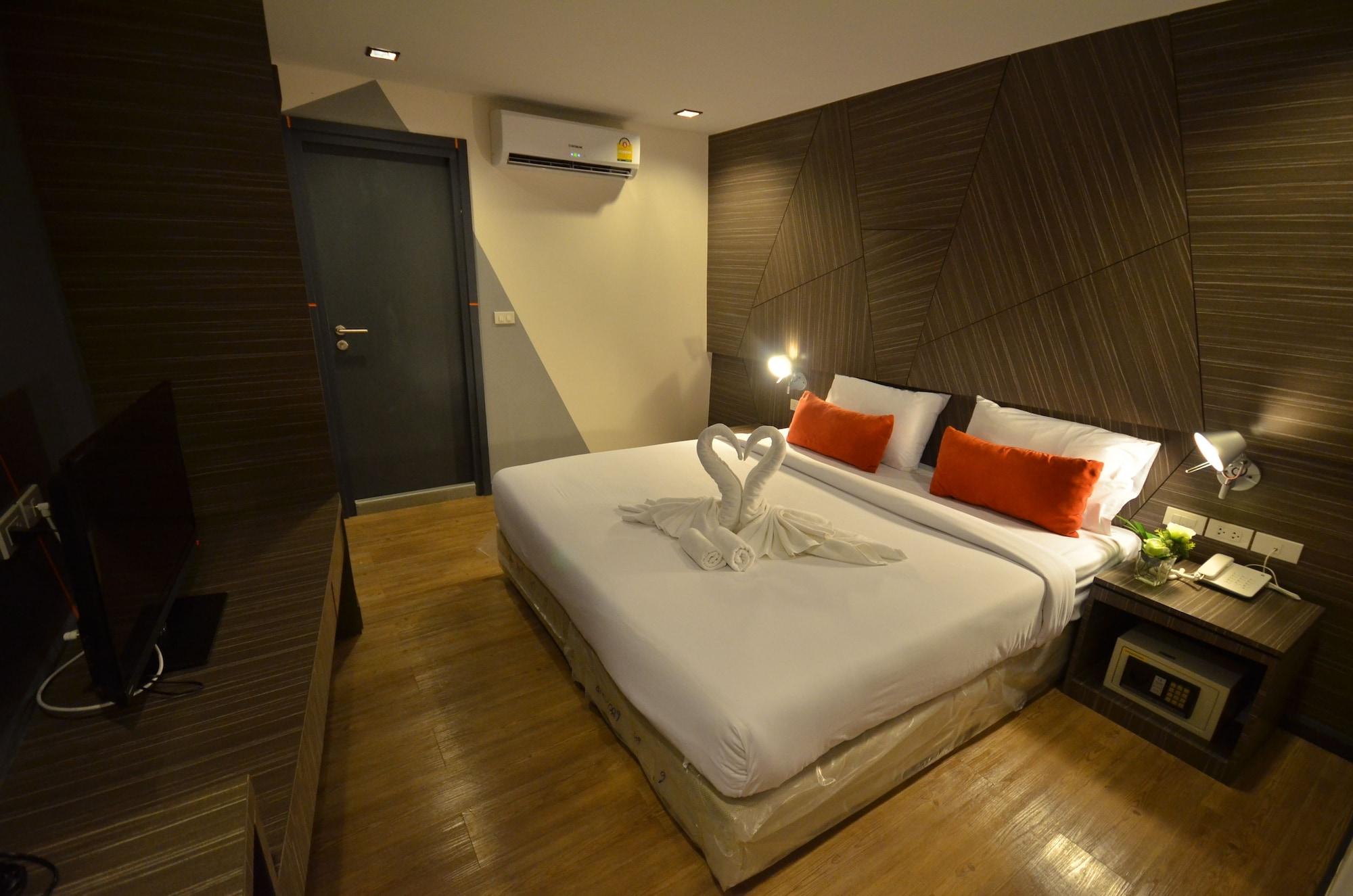 H2 Hotel Bangkok Exterior photo