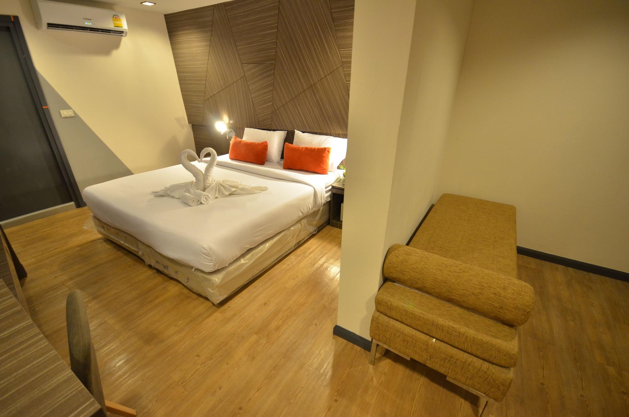H2 Hotel Bangkok Exterior photo