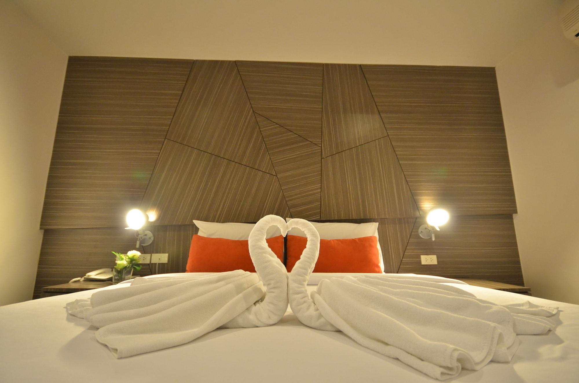H2 Hotel Bangkok Exterior photo
