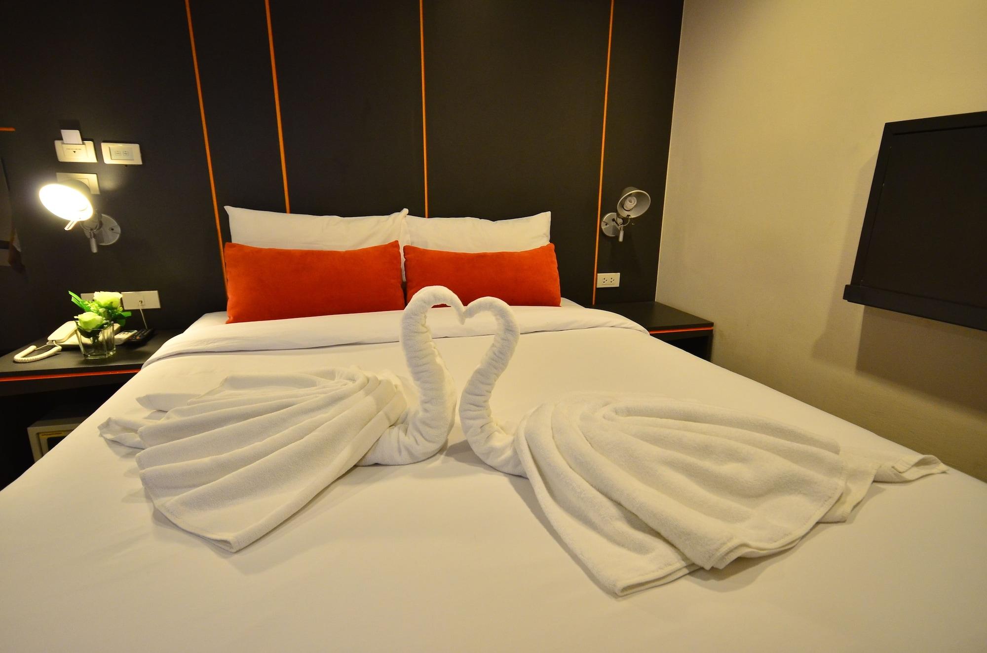 H2 Hotel Bangkok Exterior photo