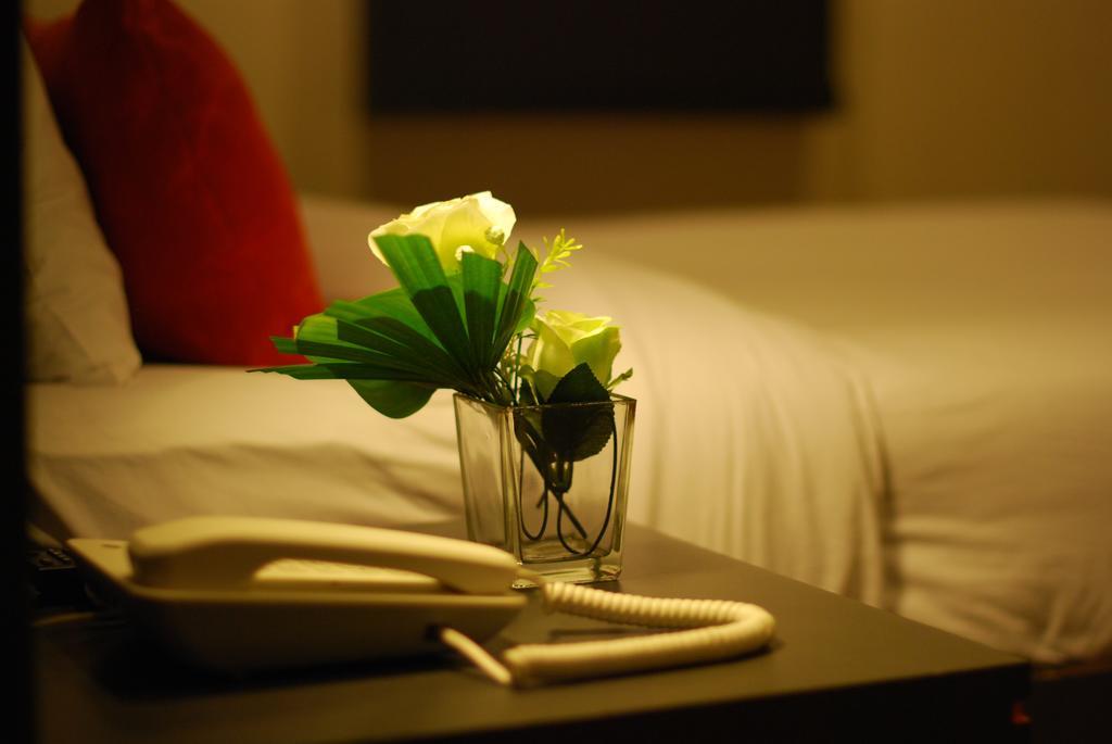 H2 Hotel Bangkok Room photo