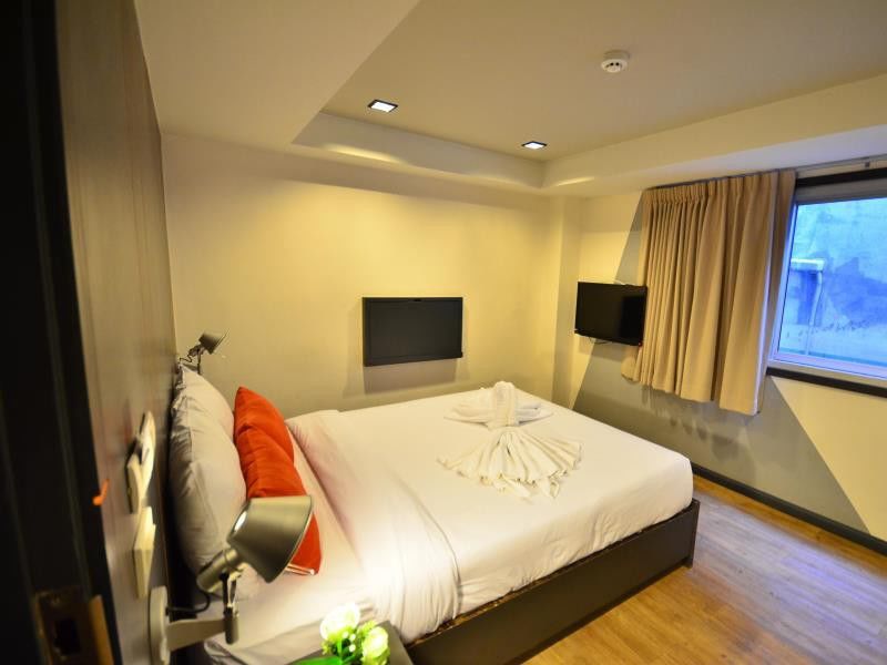 H2 Hotel Bangkok Exterior photo