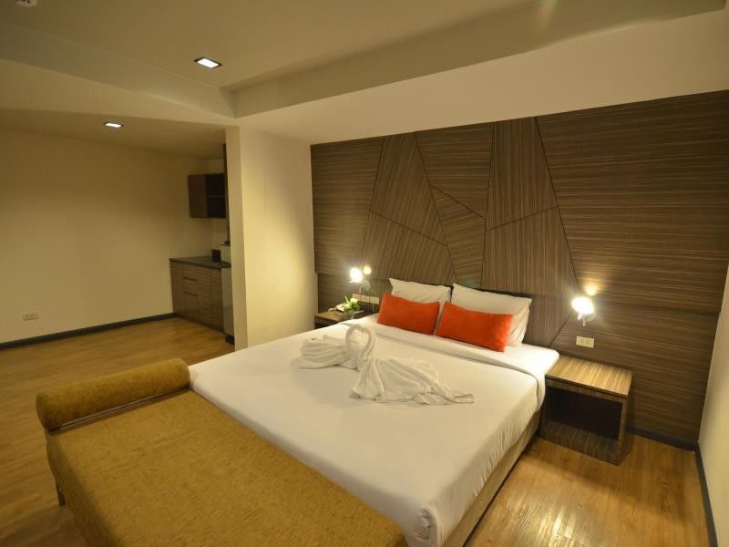 H2 Hotel Bangkok Exterior photo