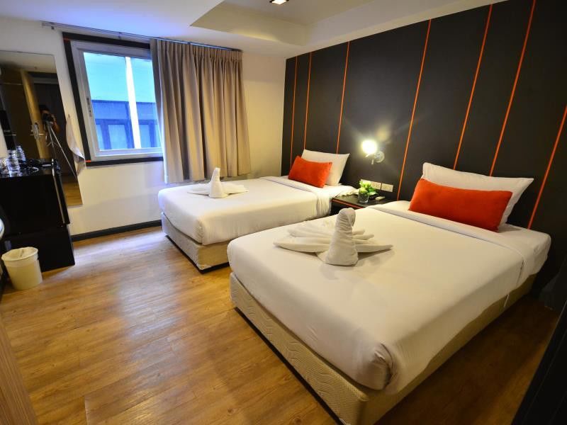 H2 Hotel Bangkok Exterior photo