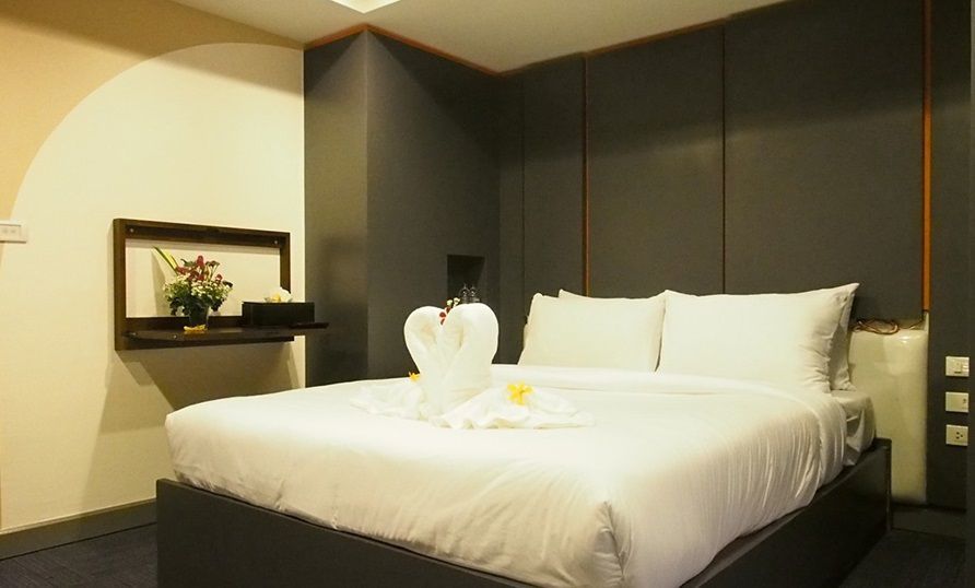 H2 Hotel Bangkok Exterior photo