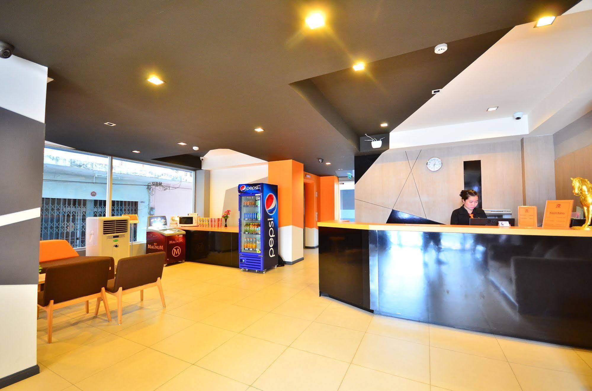 H2 Hotel Bangkok Exterior photo
